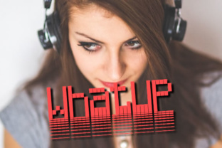 Whatup Font Review: A Decorative Typeface for Editorial Design